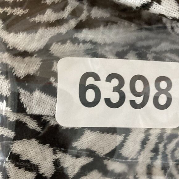 Torrid Blazer Womens 4X White‎ Rose Pockets Shoulder Pads Jacket Single Breasted - Picture 9 of 9